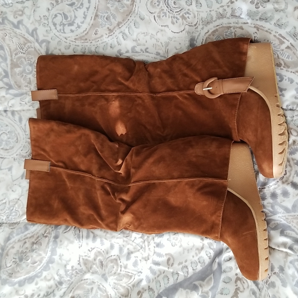 Wedge boots